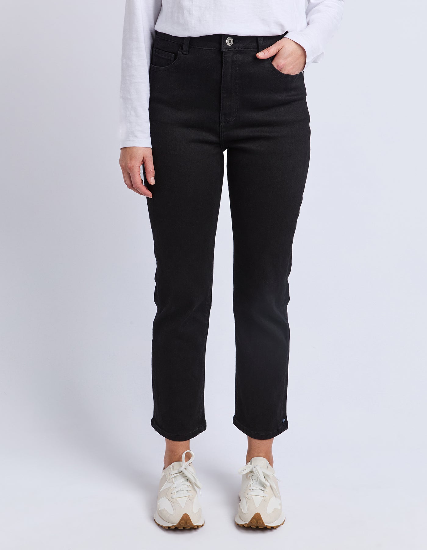 Ada Straight Leg Jean- Black