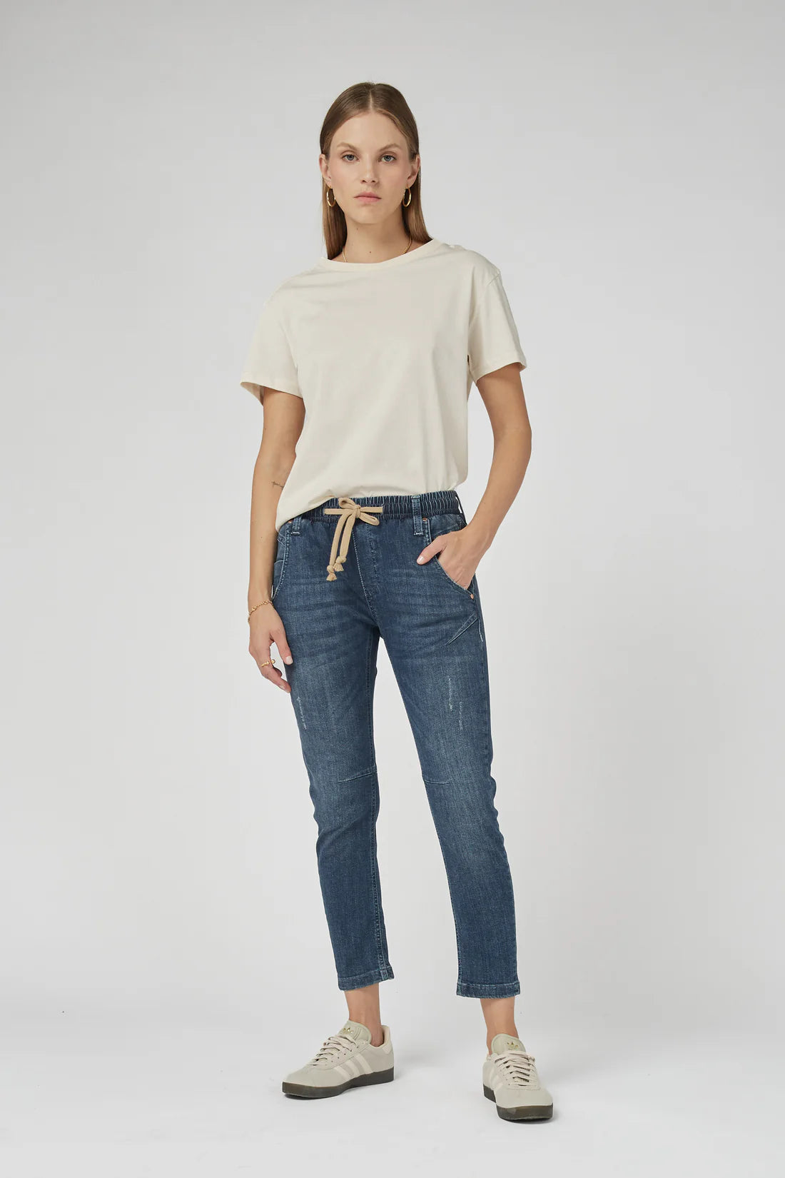 Active Classic Jeans- Classic Wash