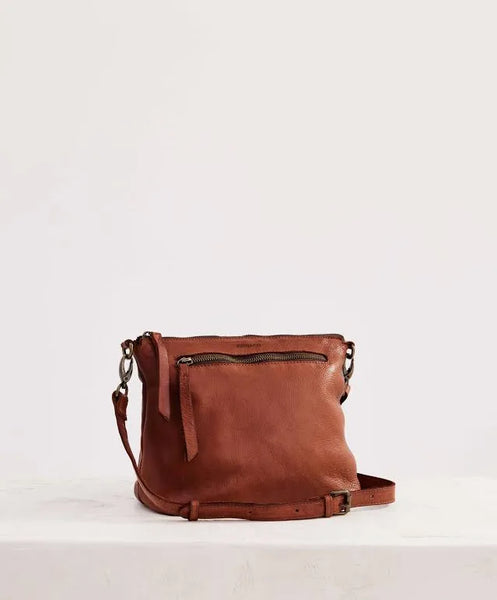 Essential Pouch- Cognac