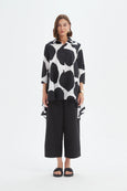 Print Swing Back Shirt- Black/White Spot