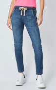Active Classic Ankle Length Jeans