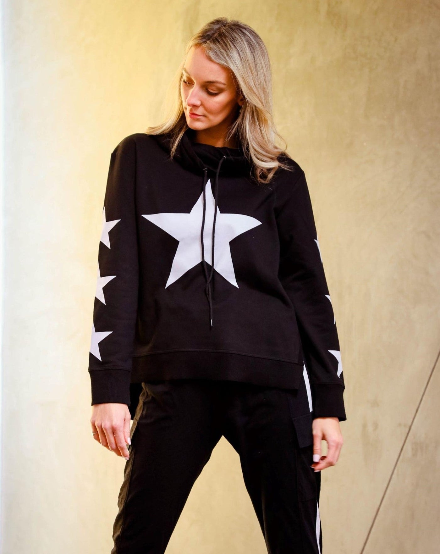X6 Star Funnel Sweater